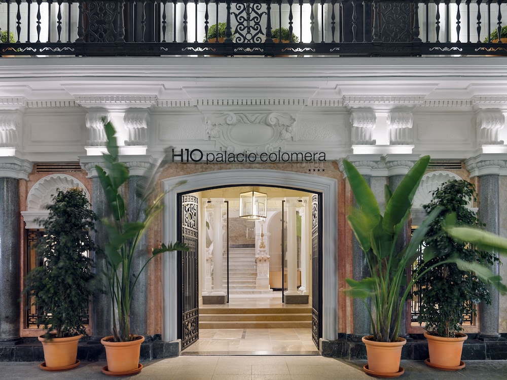 H10 Palacio Colomera 35/77