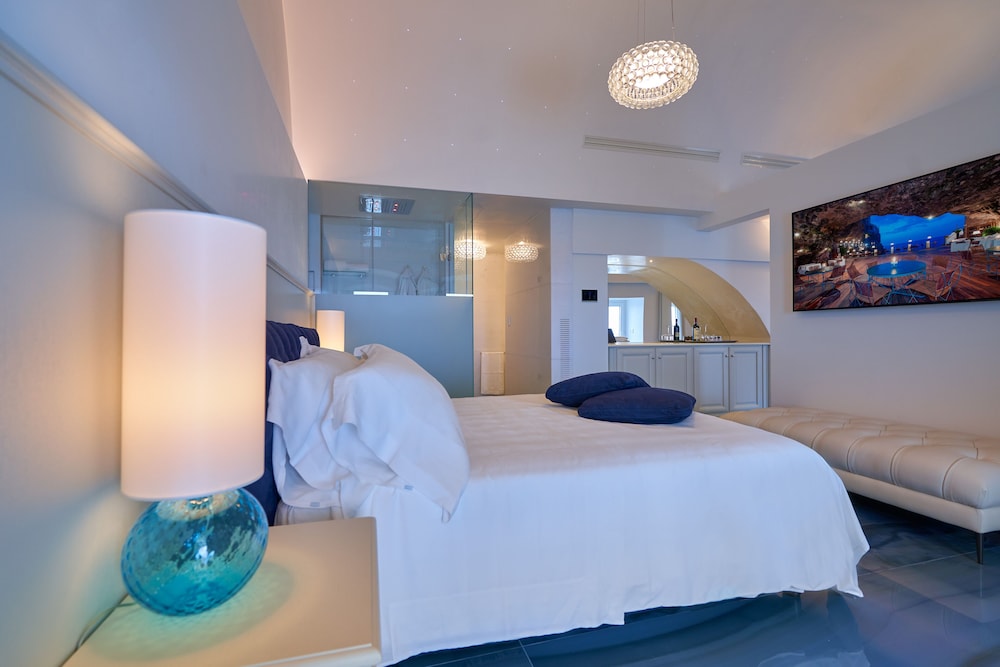 Grotta Palazzese 19/50