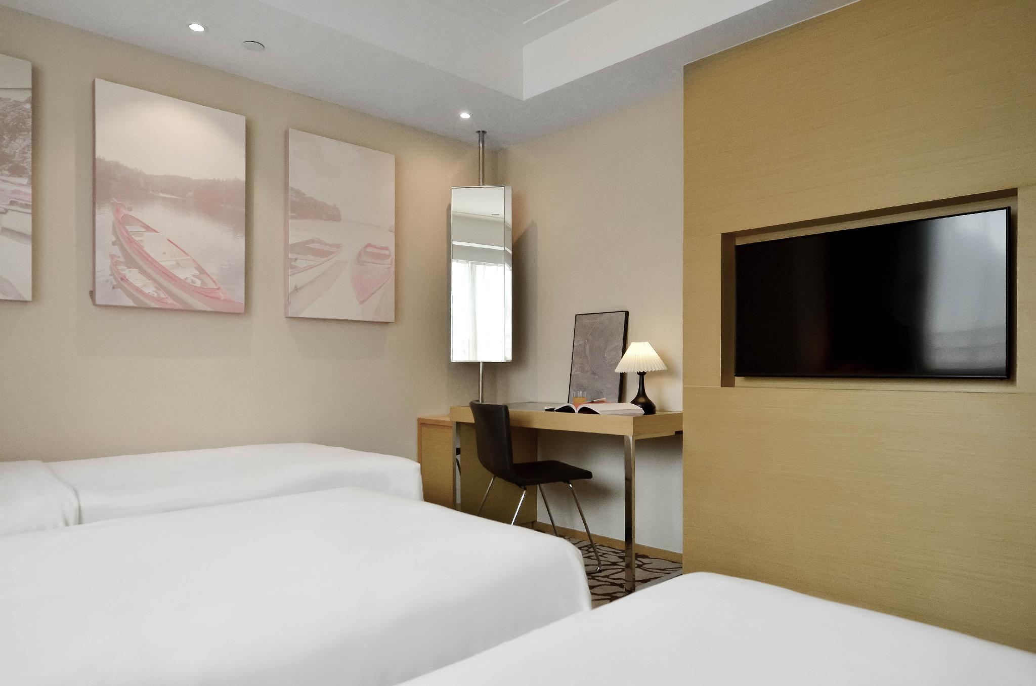 غرفة ديلوكس بثلاثة أسرّة مع سرير إضافي، Eco Tree Hotel 2/2
