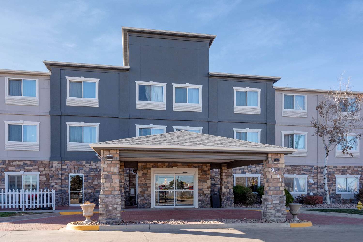 Baymont by Wyndham Henderson-Northeast Denver 4/58