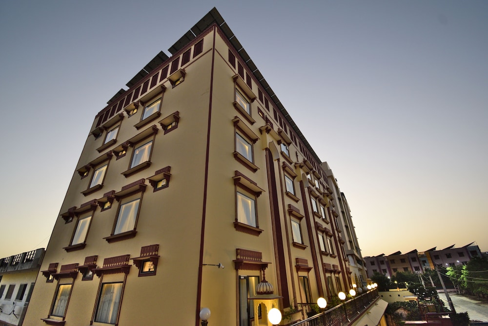 HOTEL UMAID RESIDENCY photo5
