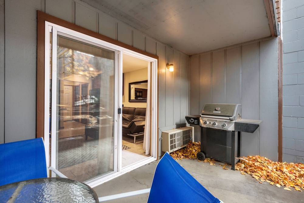 Bend Riverside Inn &amp; Suites 26/51