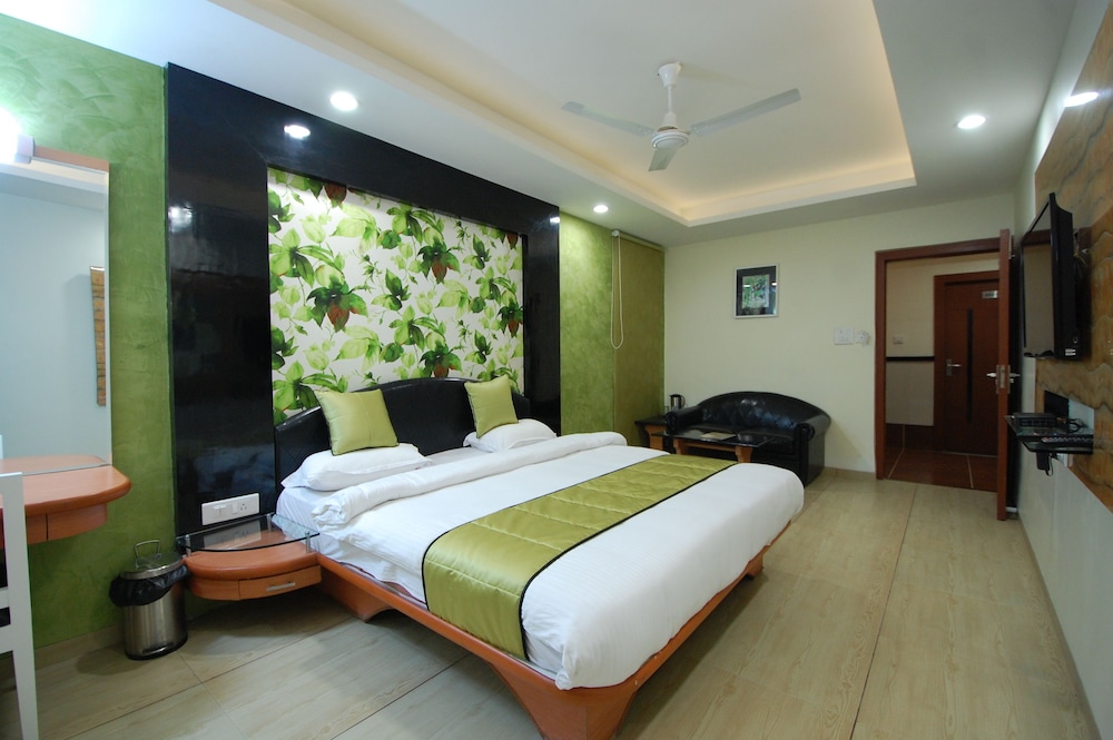 Executive, Queen Bed
