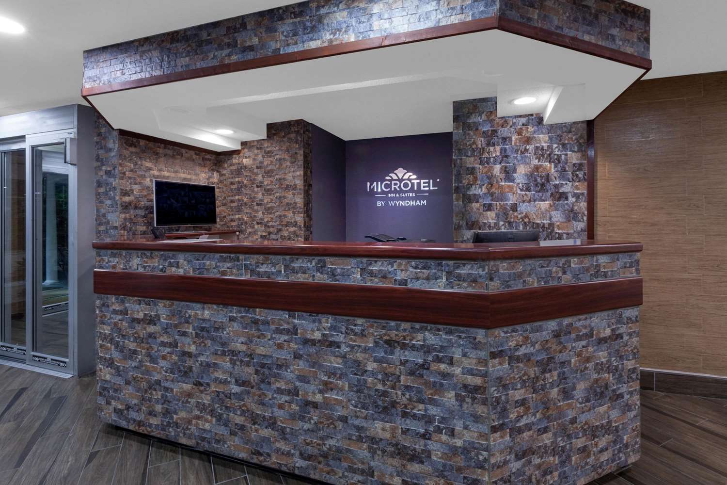 Microtel Inn & Suites by Wyndham BWI Airport Baltimore 3/40