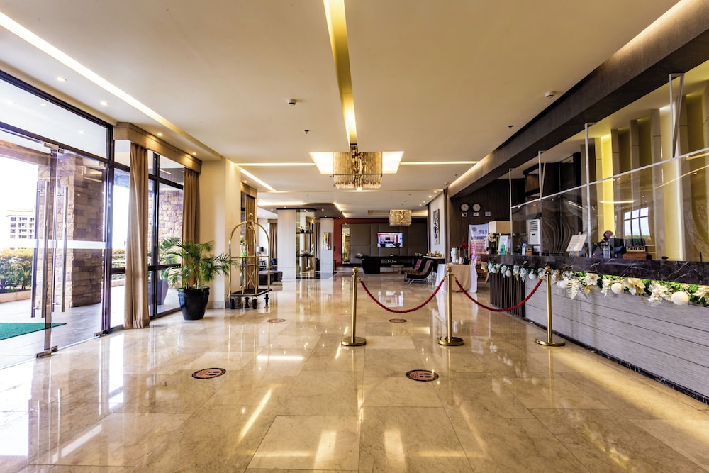Splendido Tagaytay Hotel and Country Club 10/60