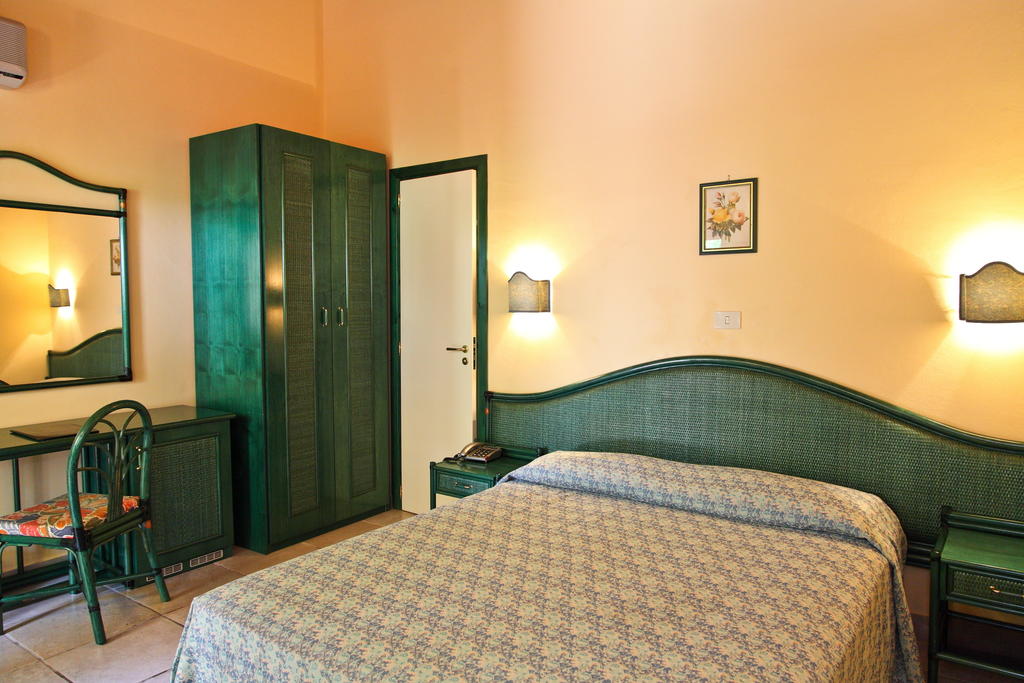 Standard, Double Bed