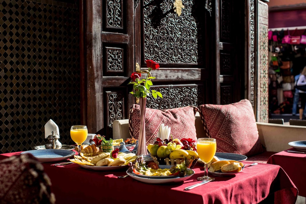 Riad Mabrouk 43/50