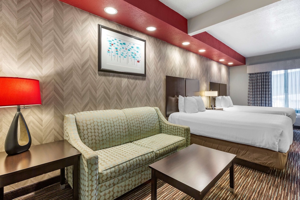 Best Western Plus Gallup Inn And Suites 15/37