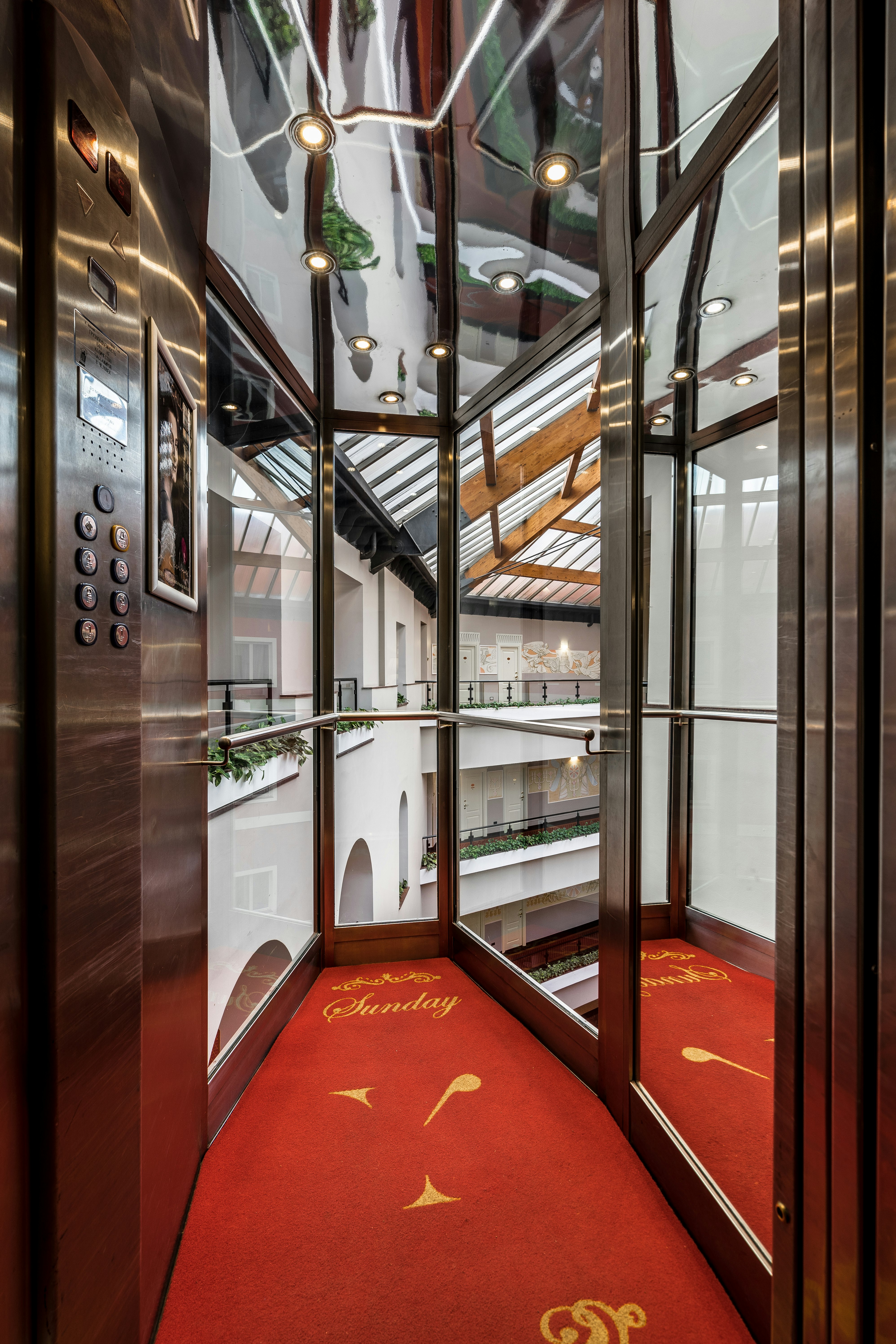 GRAND HOTEL YEREVAN 43/65