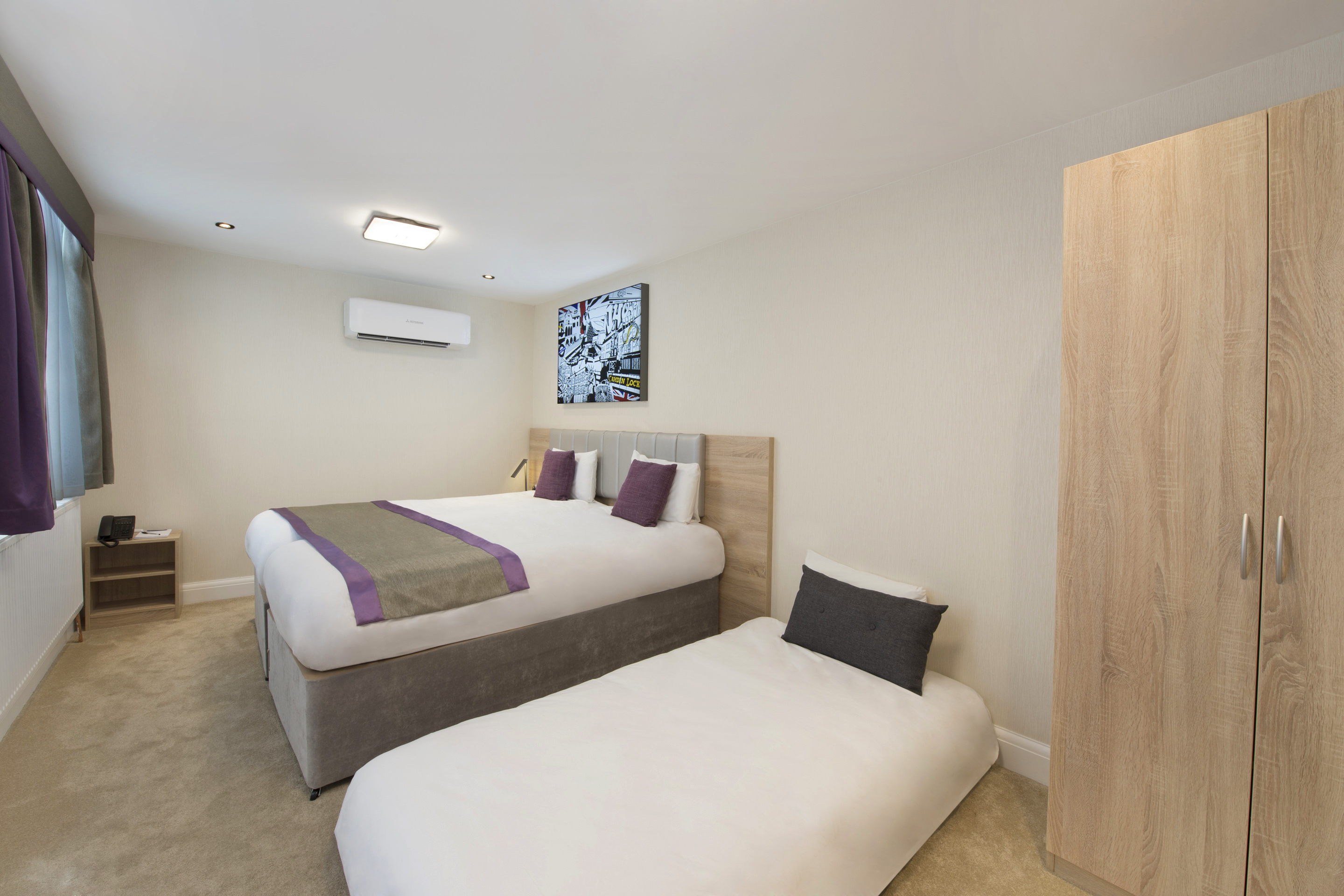 OYO Townhouse 30 Sussex Hotel, London Paddington 23/38