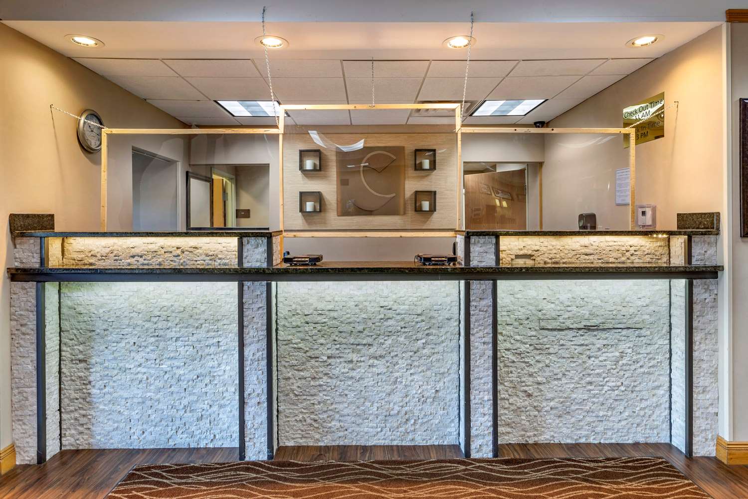 Comfort Inn Downtown University Area 4/37