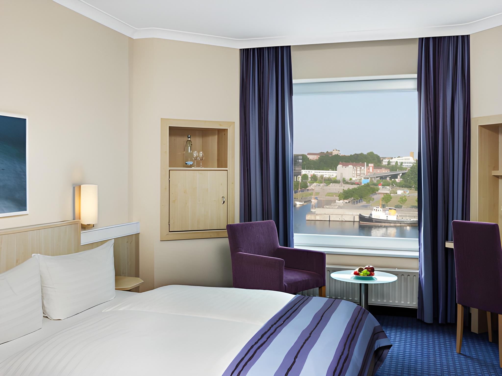 Business, Plus, Double Bed, City View
