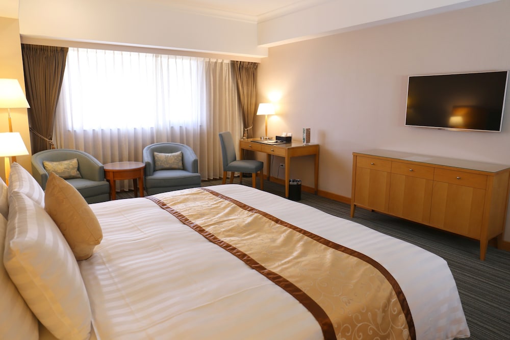 DELUXE, DOUBLE BED