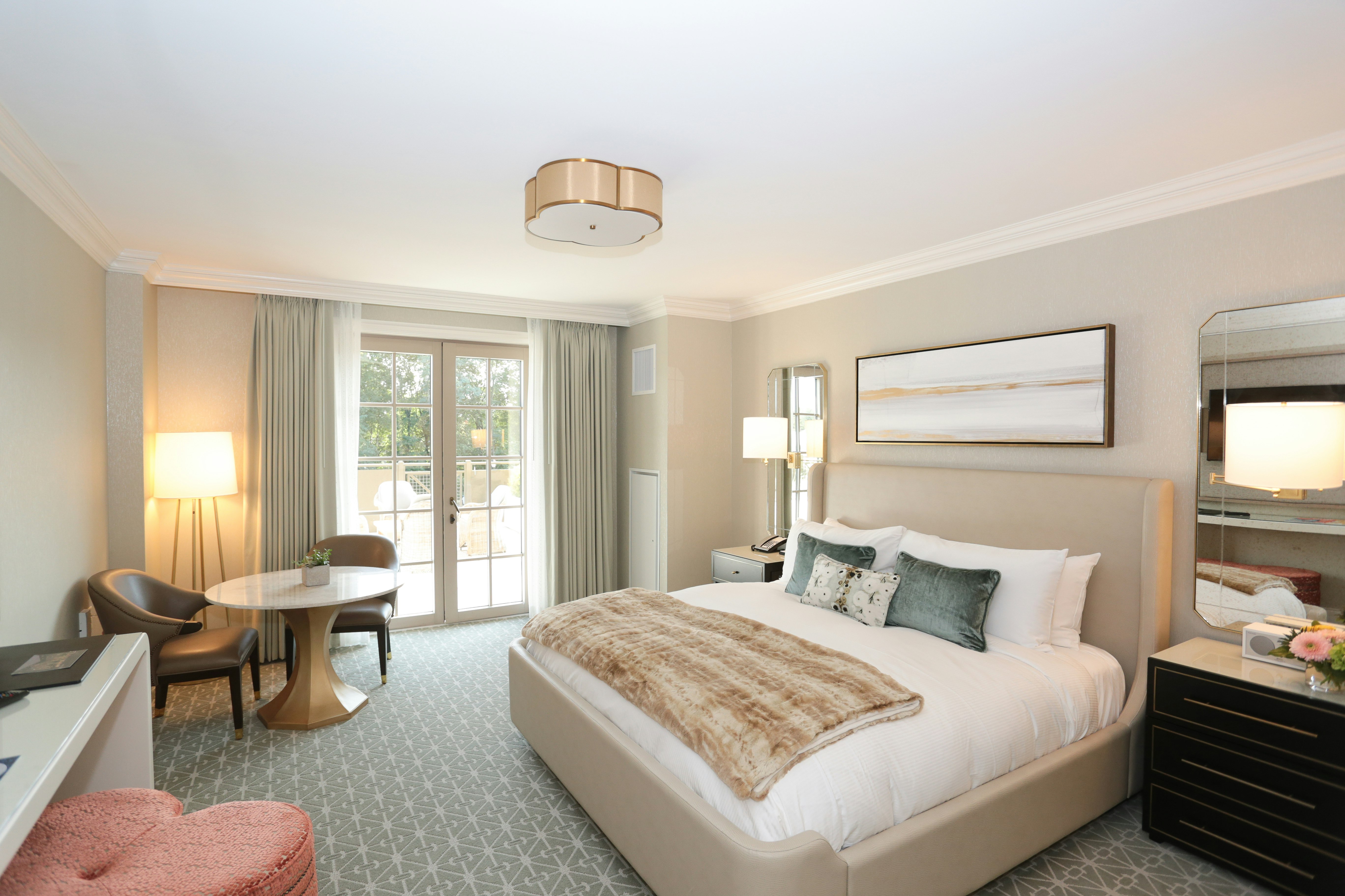 Delamar West Hartford 16/75