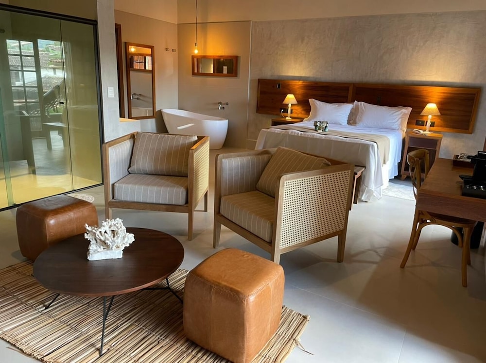 Hiu Hotel 24/50