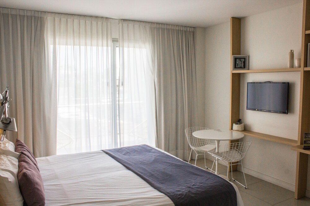 STUDIO, DOUBLE BED, SOFA
