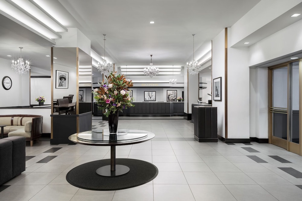 Crowne Plaza Manhattan Times Square by IHG 14/90