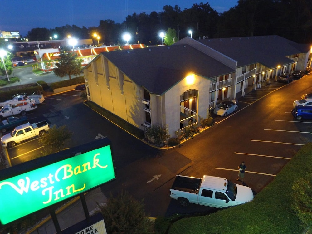 West Bank Inn 5/60