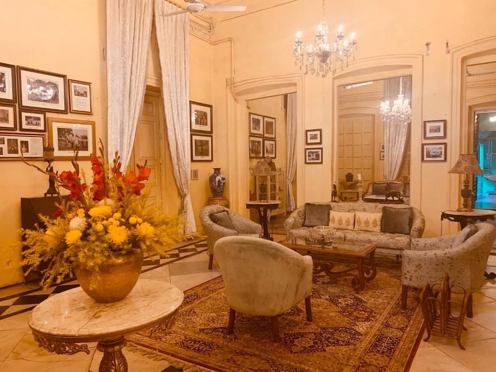 The Elgin Fairlawn Kolkata 42/60
