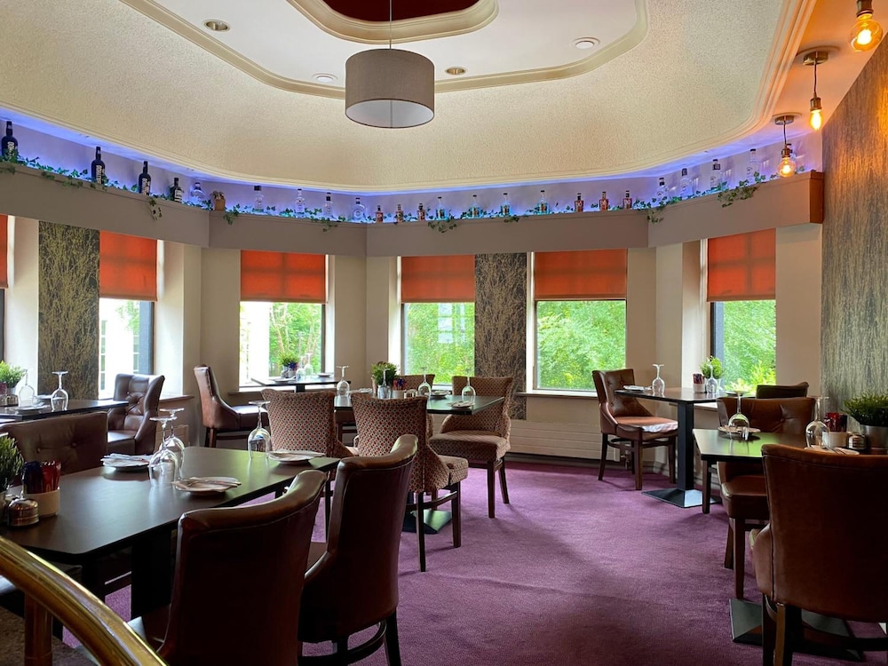 TWIN TREES HOTEL AND LEISURE CLUB(FORMERLY Downhill House Hotel) 36/54