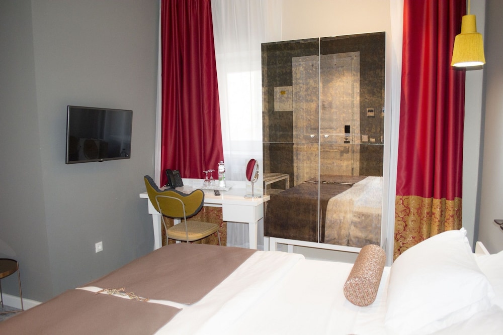 Xii Century Heritage Hotel 21/66