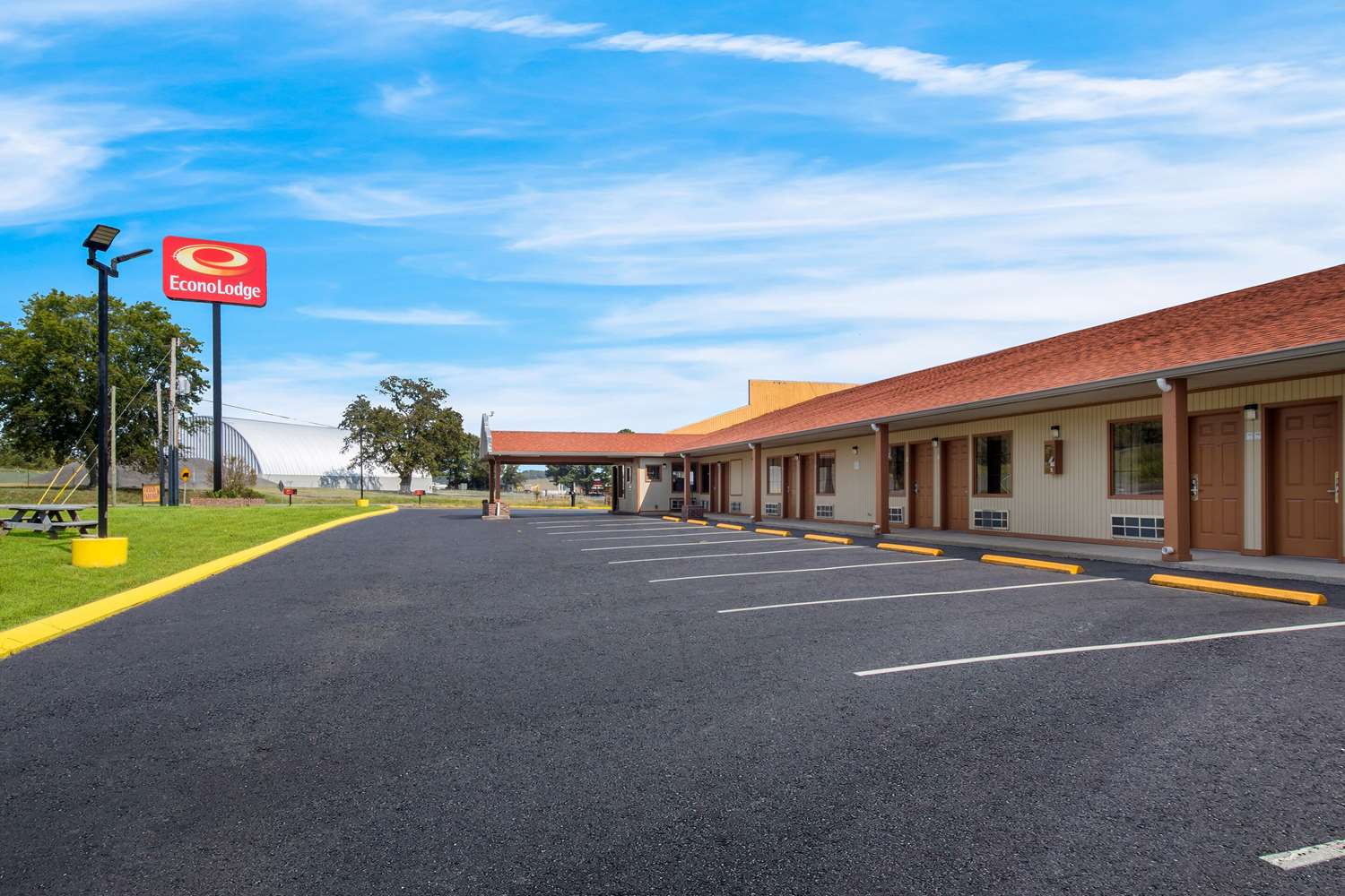 Econo Lodge Cornersville I-65 36/46