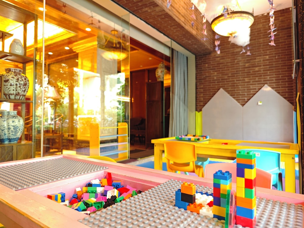 Royal Grace Hotel 40/49