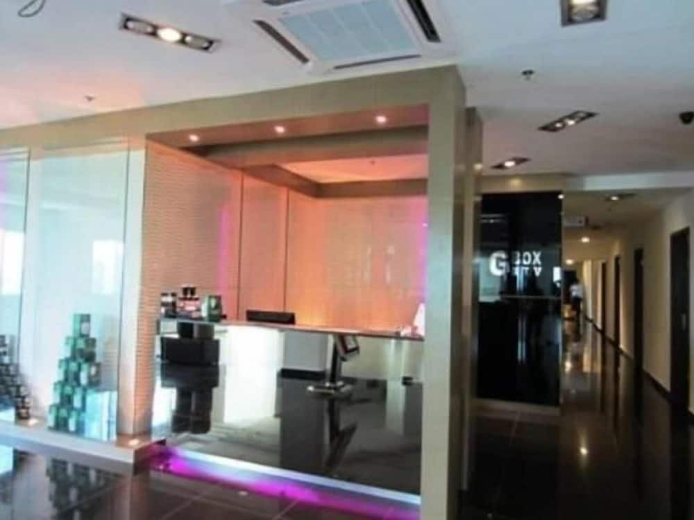 Grand Court Hotel 9/56