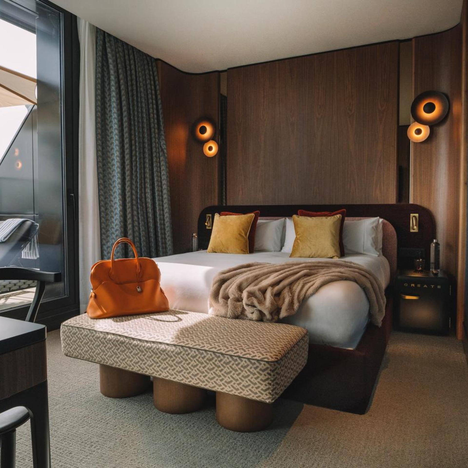 جناح بشرفة، Hotel Pinar Plaza 2/7
