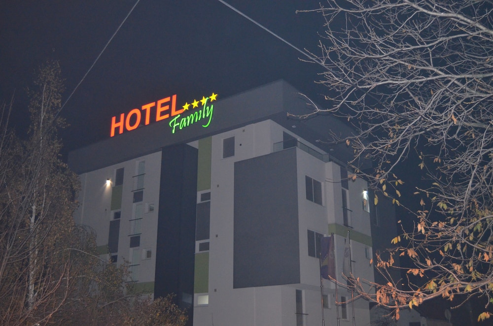 Hotel Family 2/46