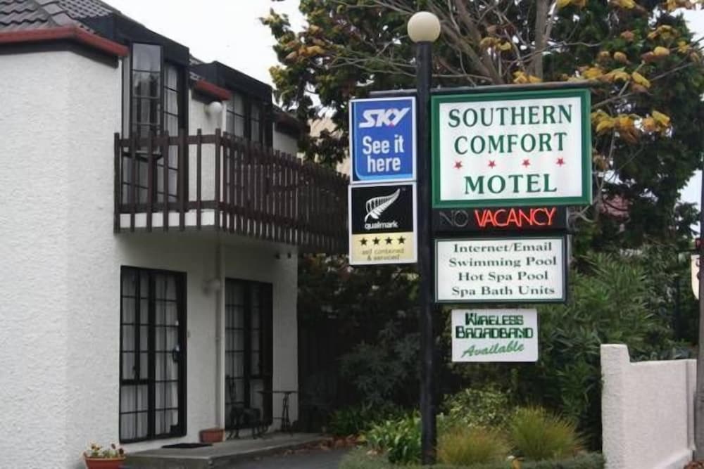 SOUTHERN COMFORT MOTEL 2/74