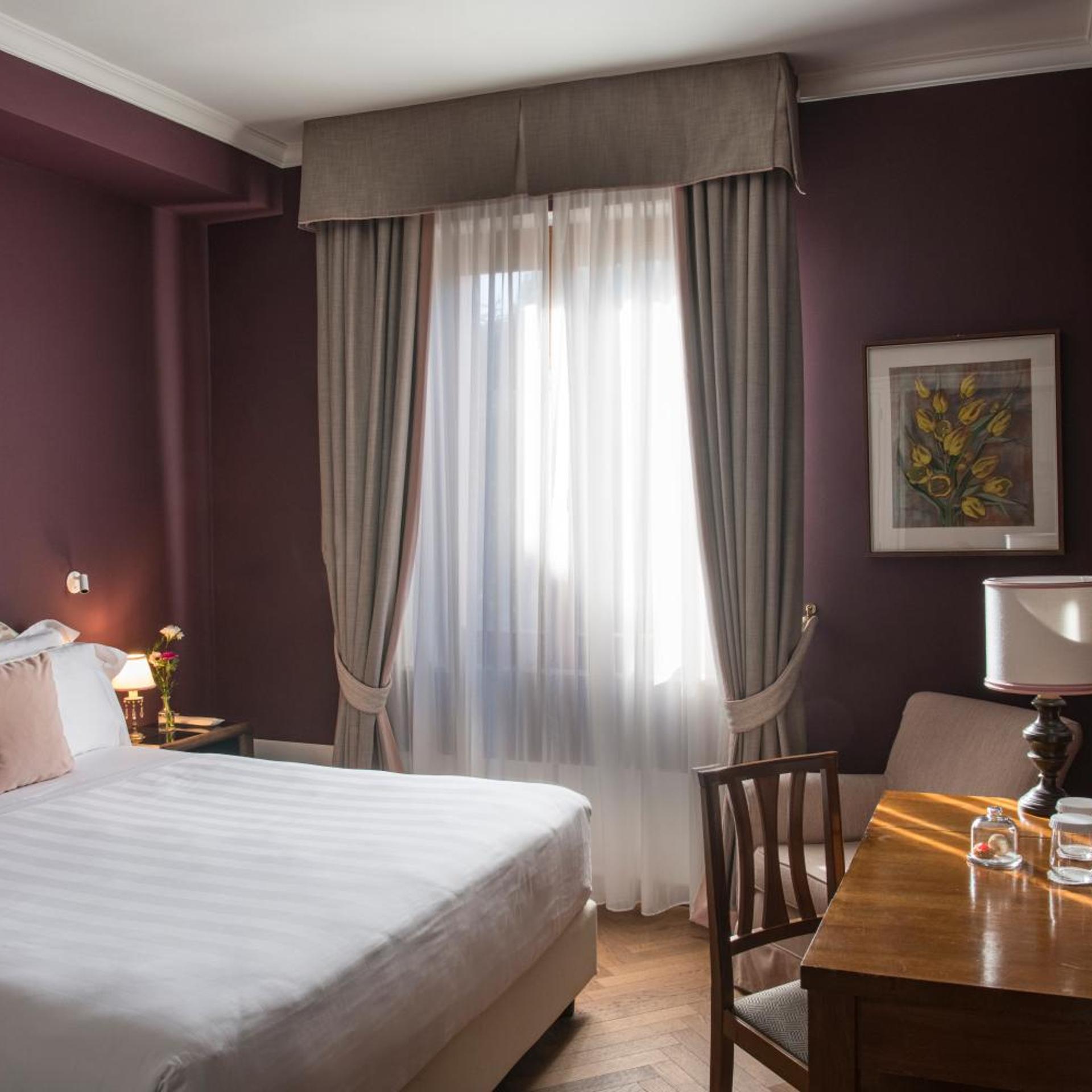 Room, Double or Twin Bed