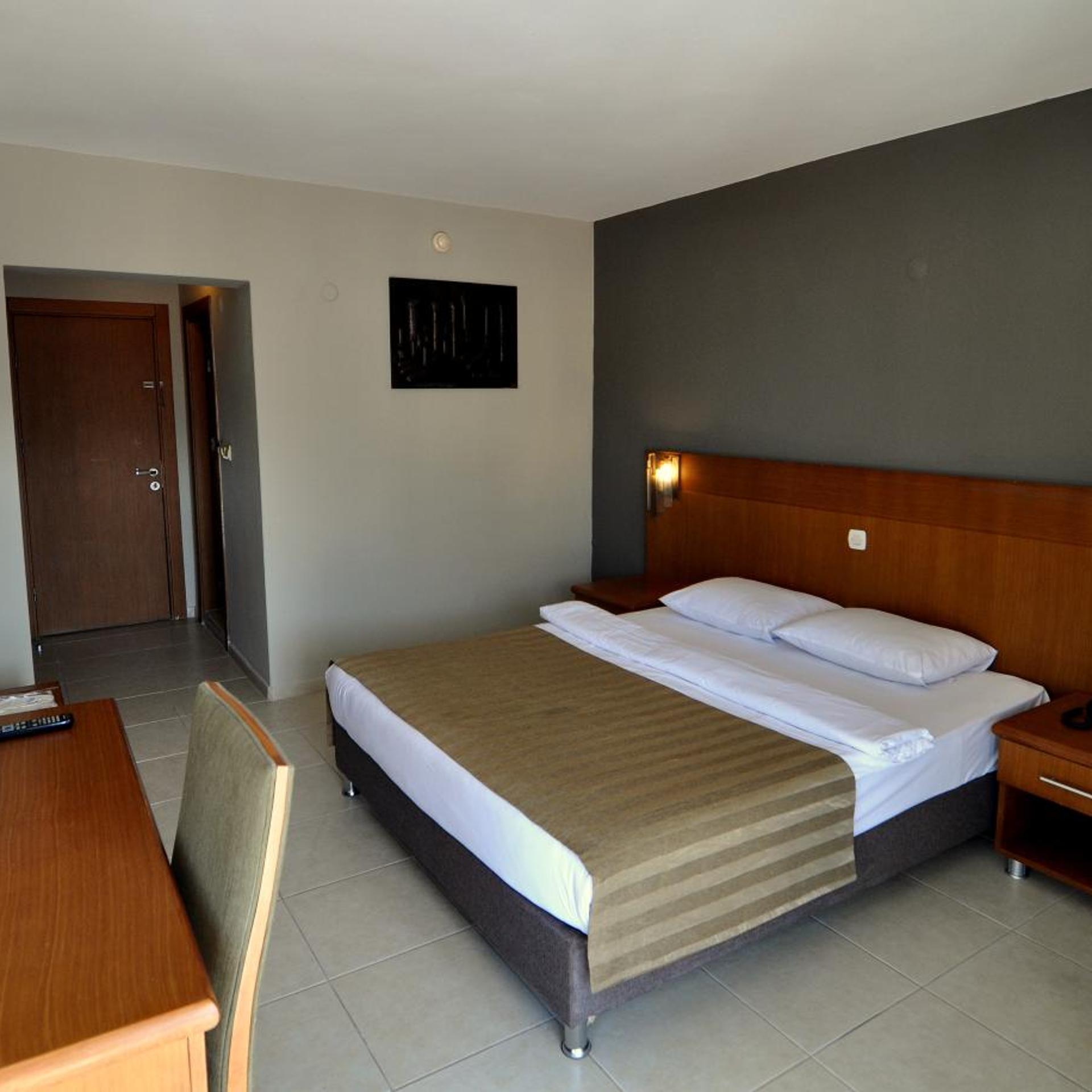 Standard, Double Bed