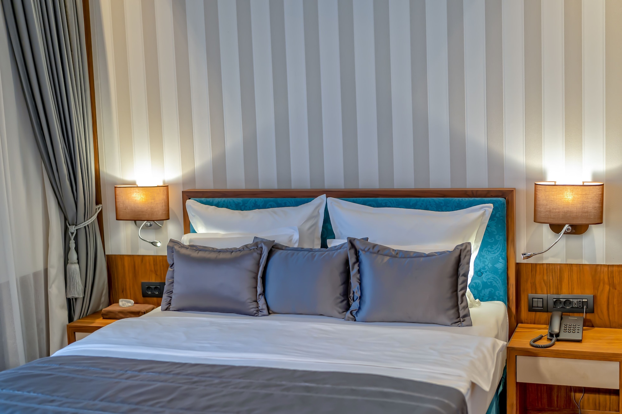 SUPERIOR, DOUBLE BED