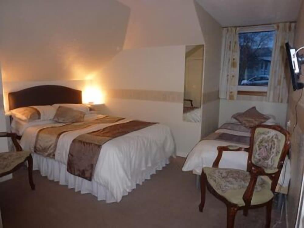 Don Muir Guest House 4/15
