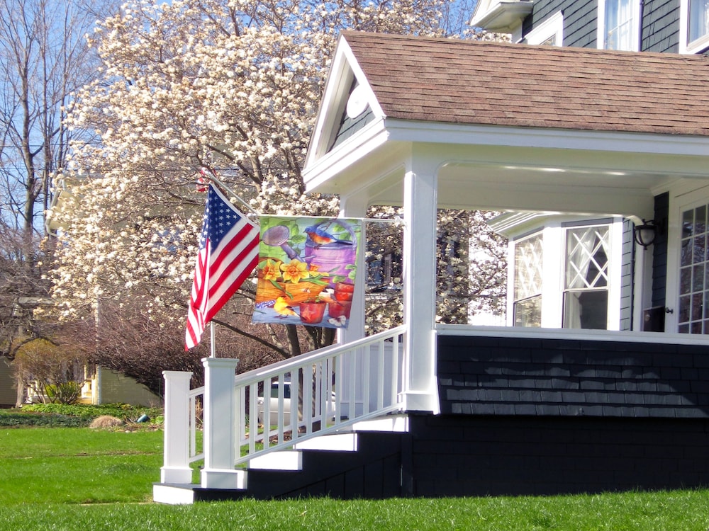 Baldwinsville Bed and Breakfast 58/62