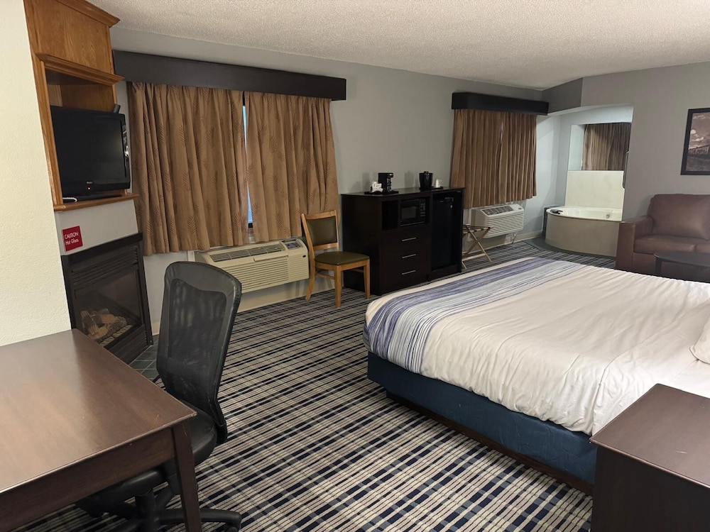 AmericInn by Wyndham Ames 21/49