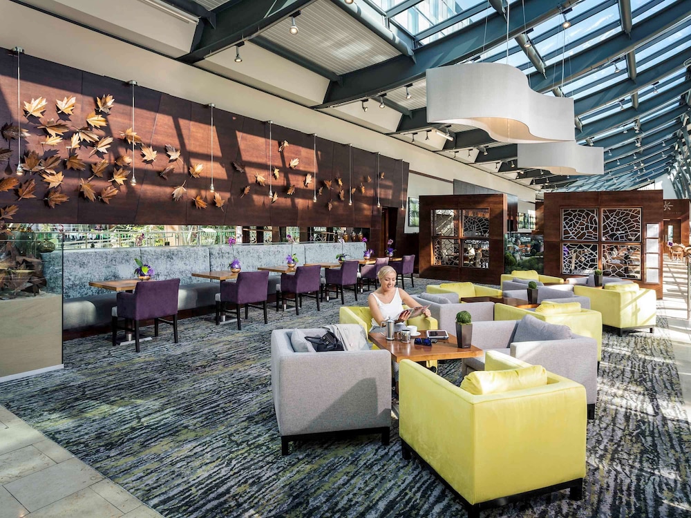 Mercure Sheffield St Paul's Hotel & Spa 49/77