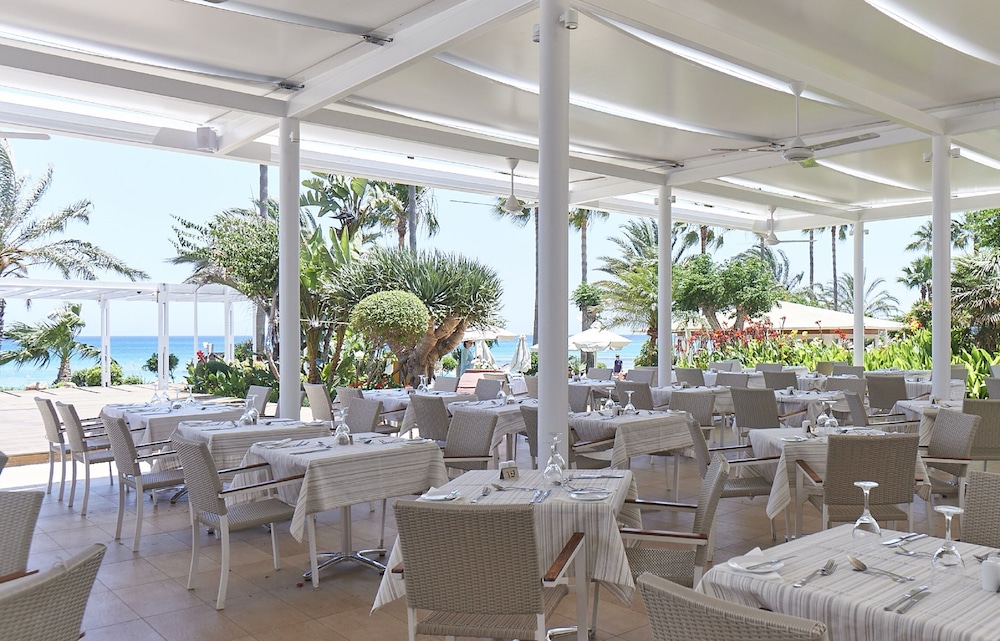 Sunrise Beach Hotel 28/45