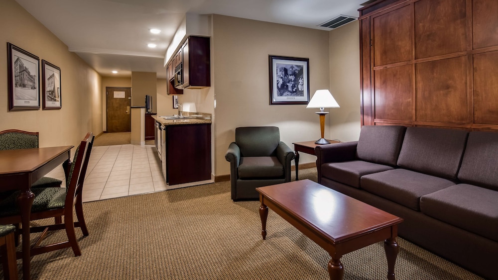 Best Western Plus Ahtanum Inn 31/49