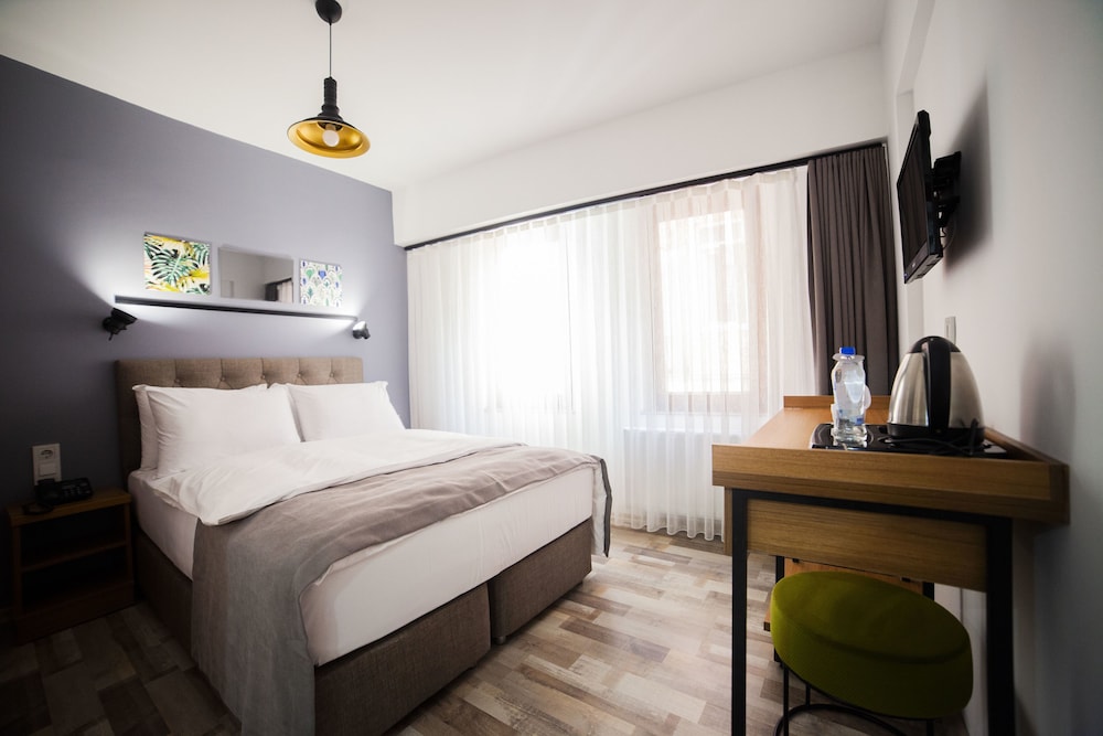 Set Ozer Hotel 24/60