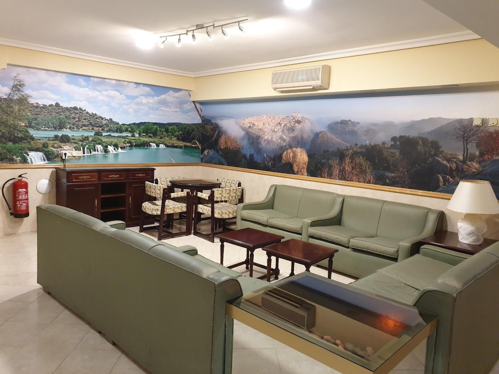 Hostal Los Gavilanes 2 35/50