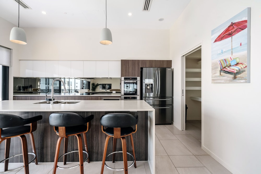 First Light Mooloolaba, Ascend Hotel Collection 65/75