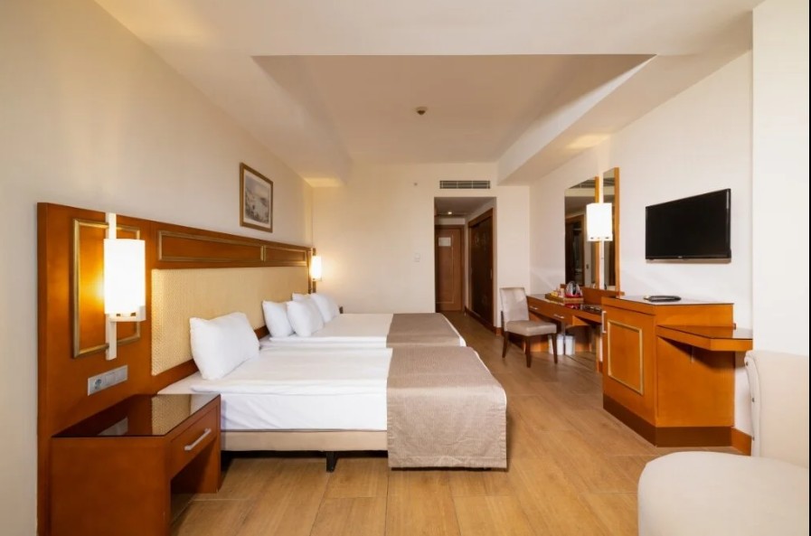 Room, Triple, Lateral Side Sea View