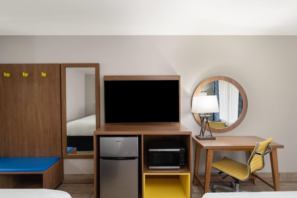 Days Inn by Wyndham Clanton, AL 32/40