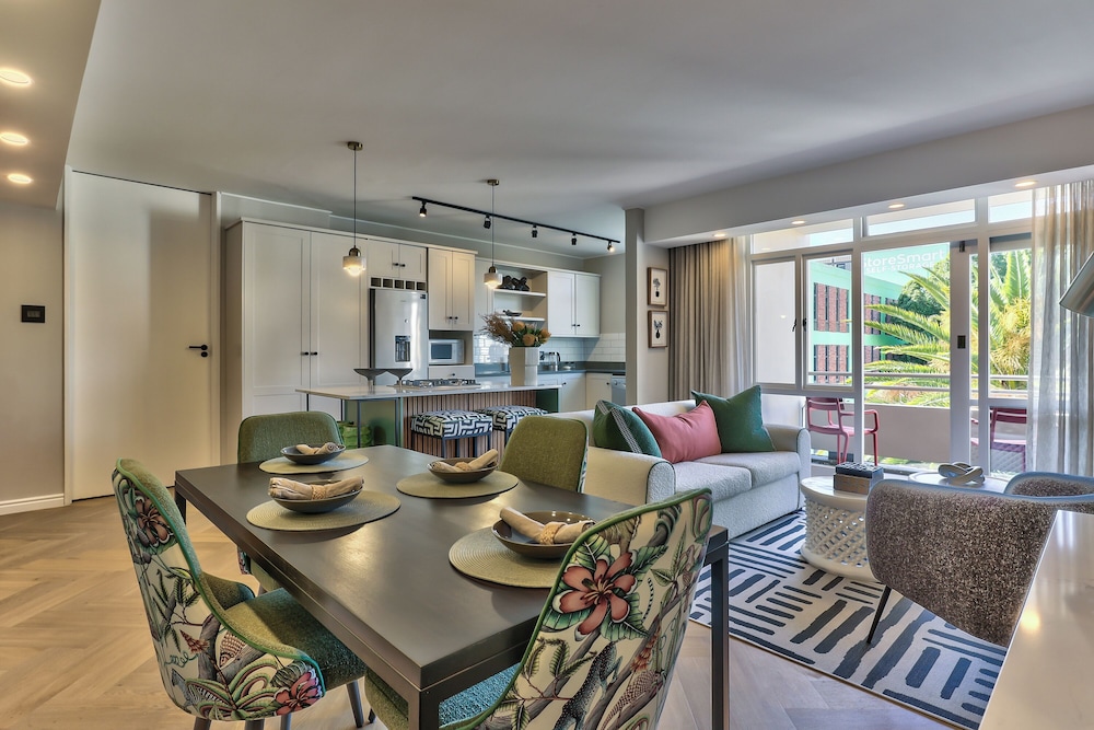 437 St Martini Gardens 11/20