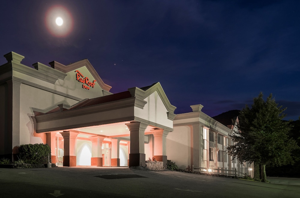 Days Inn by Wyndham Williamsport 1/35