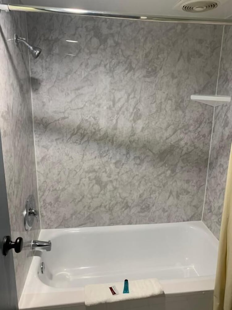 Motel6 Greenville, NC – ECU-Medical Center 55/59