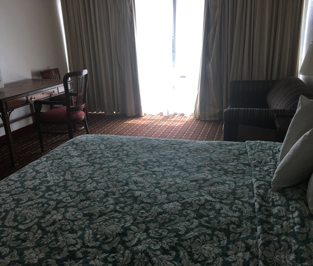 Biltmore Hotel Oklahoma 13/41