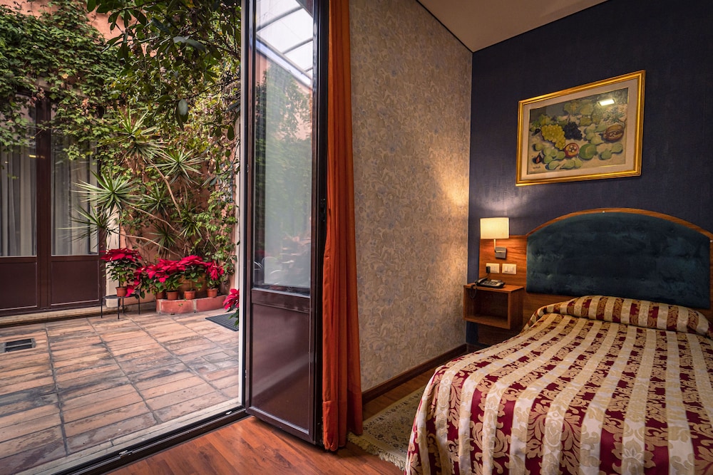 Villa Romeo 23/36